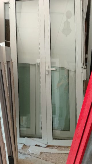 Balconera aluminio abatible  medidas 1 ancho 220 a