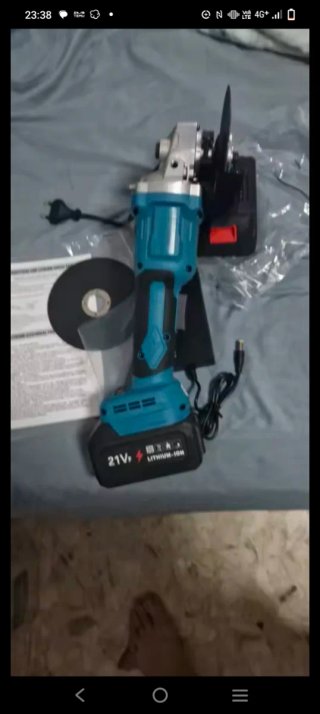 Amoladora Radial con 2 Baterías