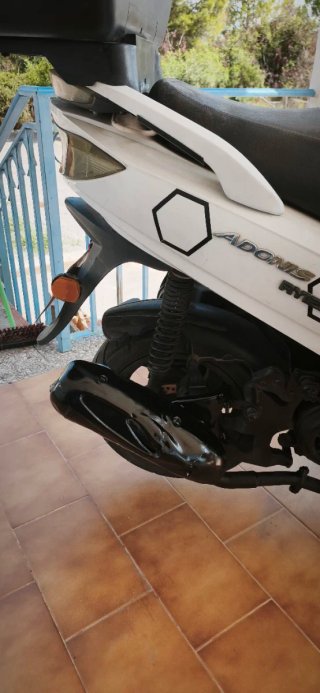 Se vende Scooter 125cc Maxi Scooter Automática