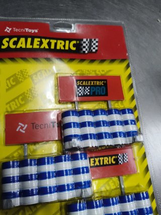 Scalextric Vallas con decoración pancarta
