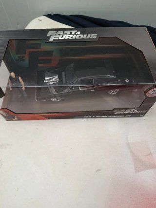 Coche Jada Fast & Furious Dom's Dodge