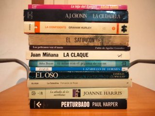 Lote de 70 libros de novela bolsillo, a 45 €