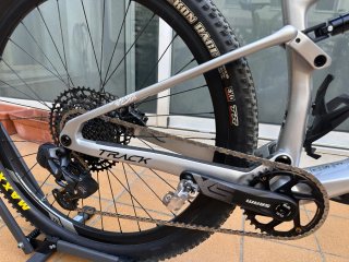 Megamo Track 10 R100 Carbon 2024