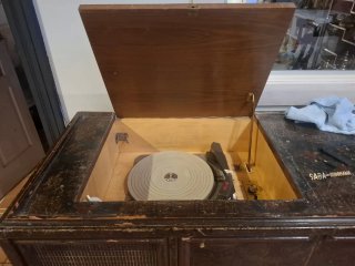 Mueble Radio/Tocadiscos SABA Automático