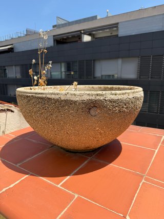 Mesa y 2 sillones y 3 sillas de  Terraza Madera