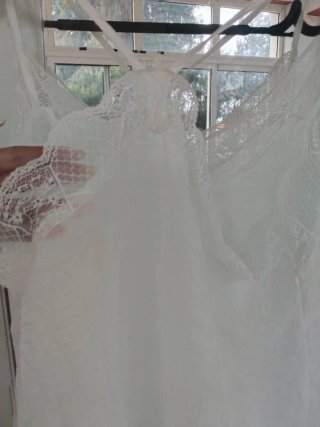 Blusa blanca con encaje