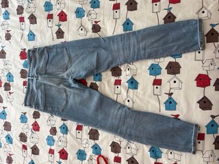Pantalón vaquero desgastado azul