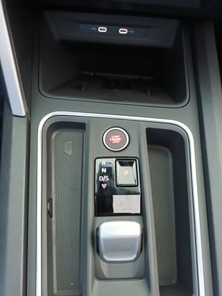 SEAT Leon 2026 FR e-HYDRID 204CV TECHO
