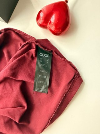 Camiseta roja escotada
