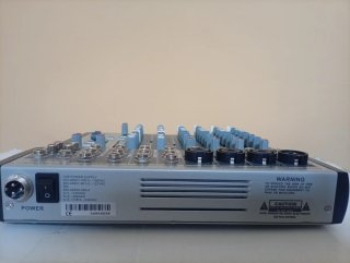 Mesa de mezclas Phonic MM1202 240W