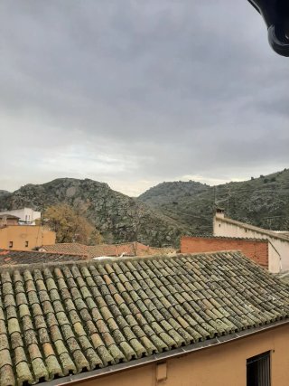 Se alquila piso en Toledo.