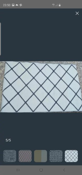 Alfombra exterior diseño rombos blanco y negro