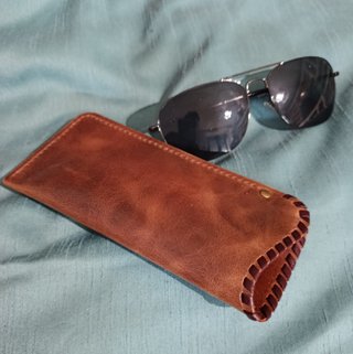 Funda para gafas de cuero