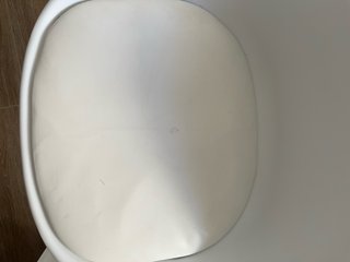 Silla de escritorio blanca con ruedas ajustable