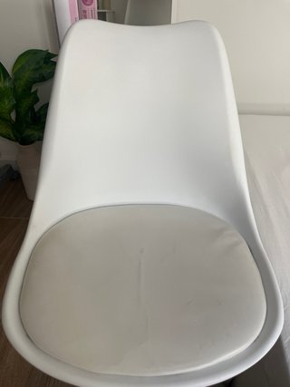 Silla de escritorio blanca con ruedas ajustable