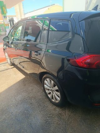 Opel Zafira Tourer 2015