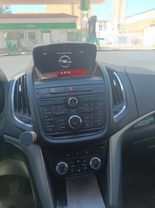 Opel Zafira Tourer 2015