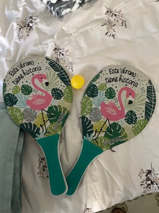 Raquetas de playa con pelota
