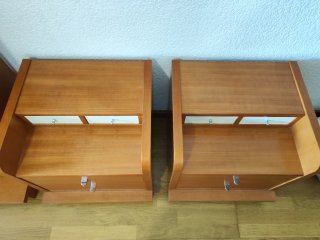 Mesitas de noche de madera