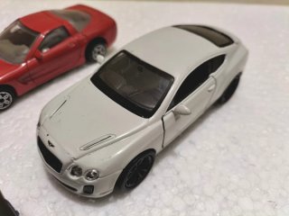 Lotto 5 modellini auto Bburago