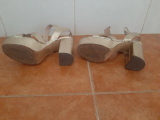Sandalias Zara Doradas Plataforma Tacón