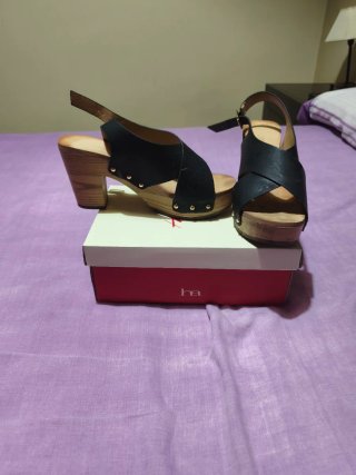 Sandalias de tacón negras