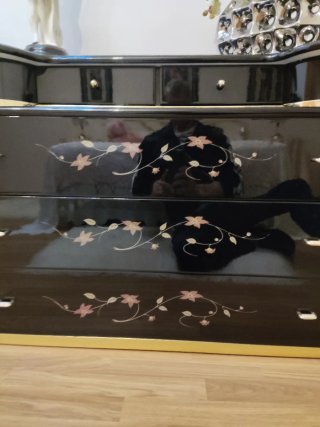 Cómodin, espejo butaca lacado en negro piano