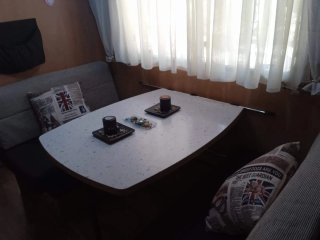 Parcela camping con caravana en Navalon -Valencia