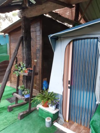 Parcela camping con caravana en Navalon -Valencia