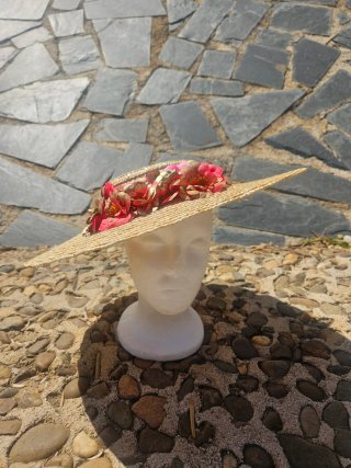 Pamela de paja con flores oro