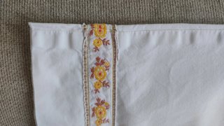 2 Fundas de Almohada Blancas con Bordado Floral