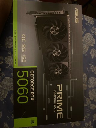 ASUS GeForce RTX 5060 8GB OC prime 3 ventiladores