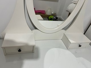 Tocador Ikea Blanco con silla incluida