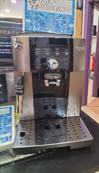 Cafetera DeLonghi Magnifica S Smart