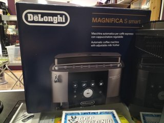 Cafetera DeLonghi Magnifica S Smart