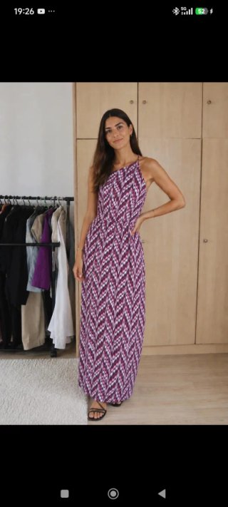 Vestido largo morado y blanco