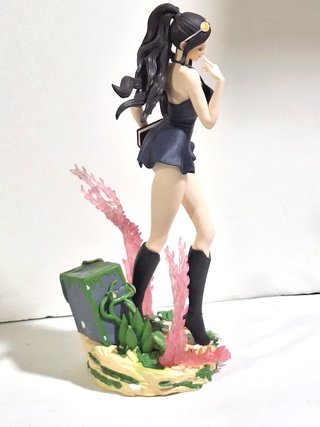 Figura Nico Robin One Piece 34 cm