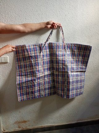 Bolsa de almacenamiento de ropa a cuadros