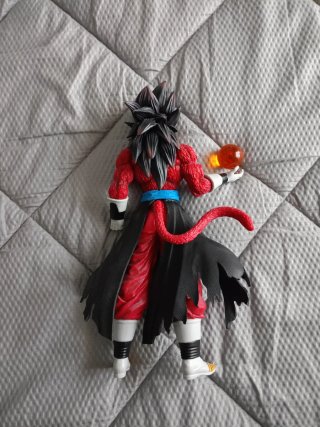 Figura Dragón Ball SSJ 4