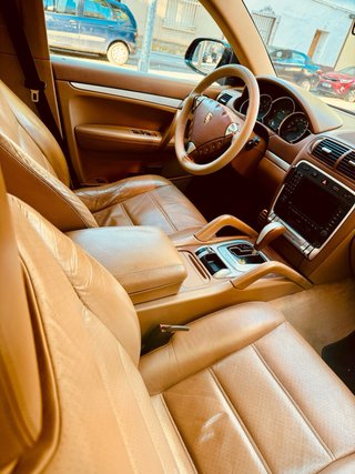 Porsche Cayenne 2004
