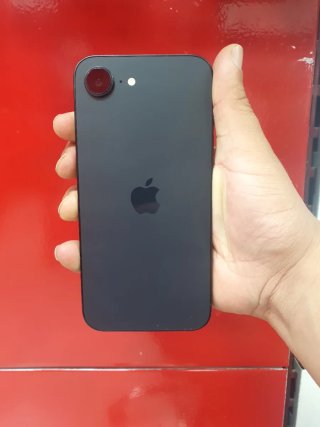 iPhone 16 e