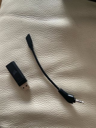 Auriculares Gaming Corsair HS70 Prc + Base Corsair