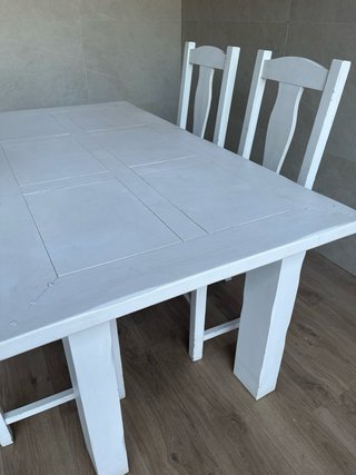 Conjunto Mesa Madera y cuatro sillas