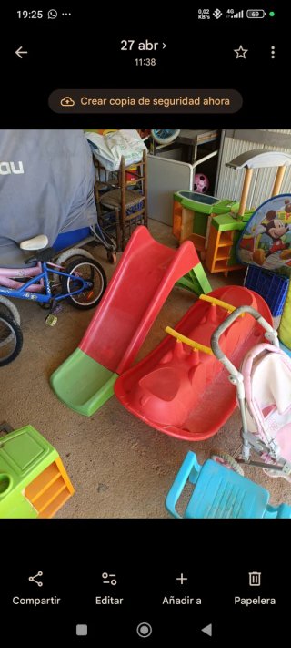 Lote de 2 bicicletas y juguetes