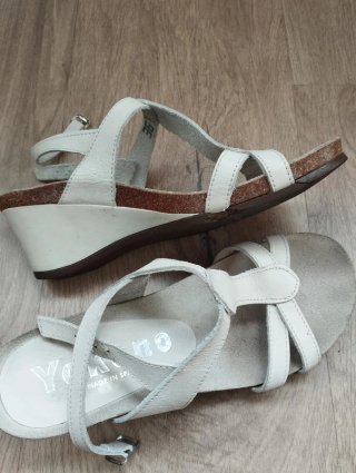 Sandalias Yokono Piel Blancas