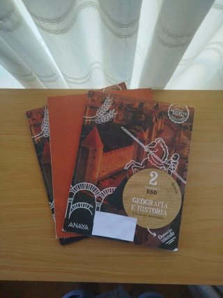 Libros texto 2 ESO Colegio Gredos San Diego, lote