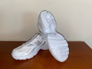 Zapatillas New Balance 530 Blancas y Plata