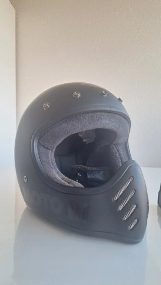 Casco Bell Moto III Negro talla S scrambler