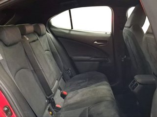 Lexus UX 2.0 250h Business