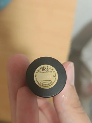 Mini labial Lancôme negro